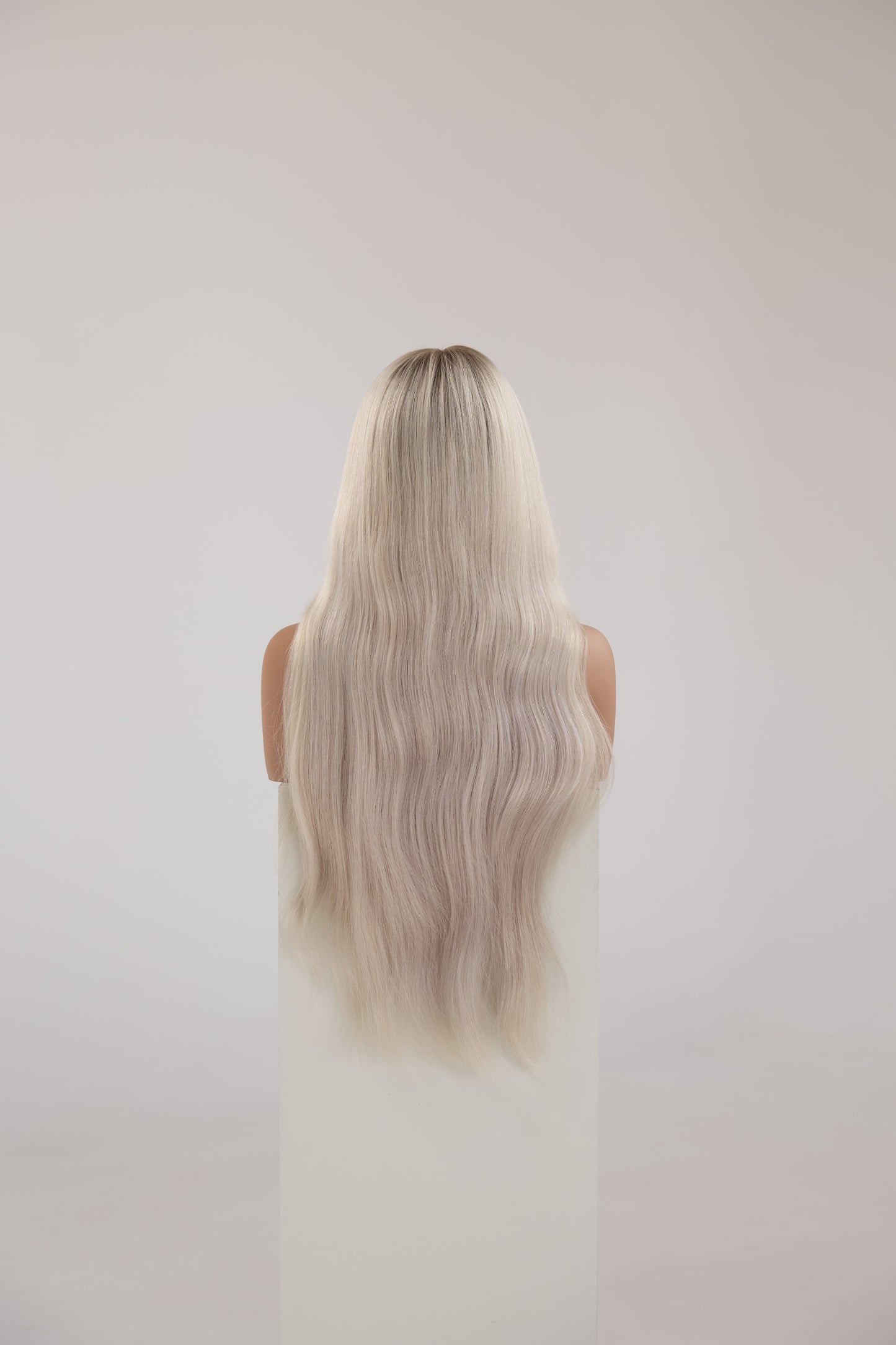 Celebrity WIG B 0050