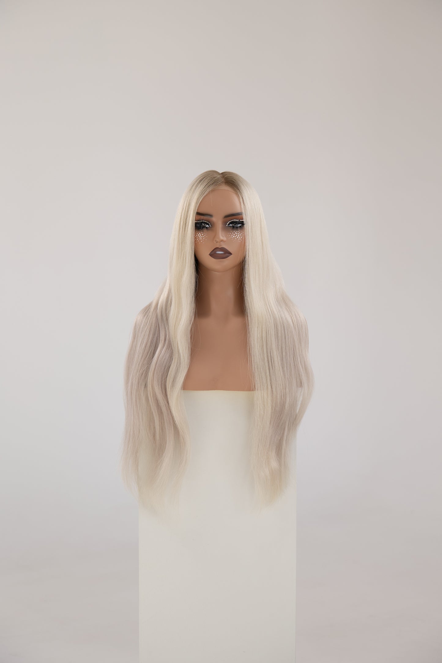 Celebrity WIG B 0050