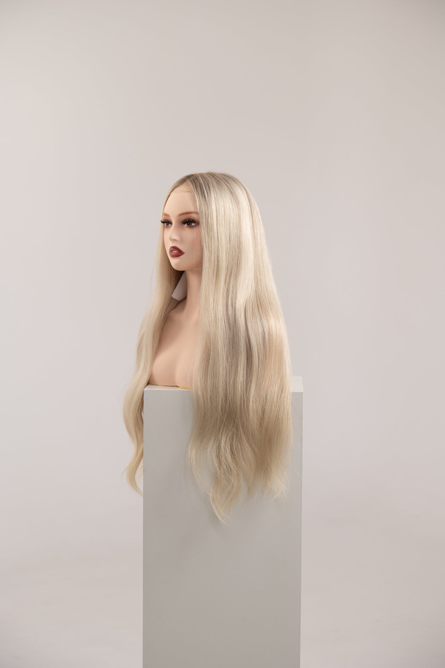Celebrity Wig B 0043