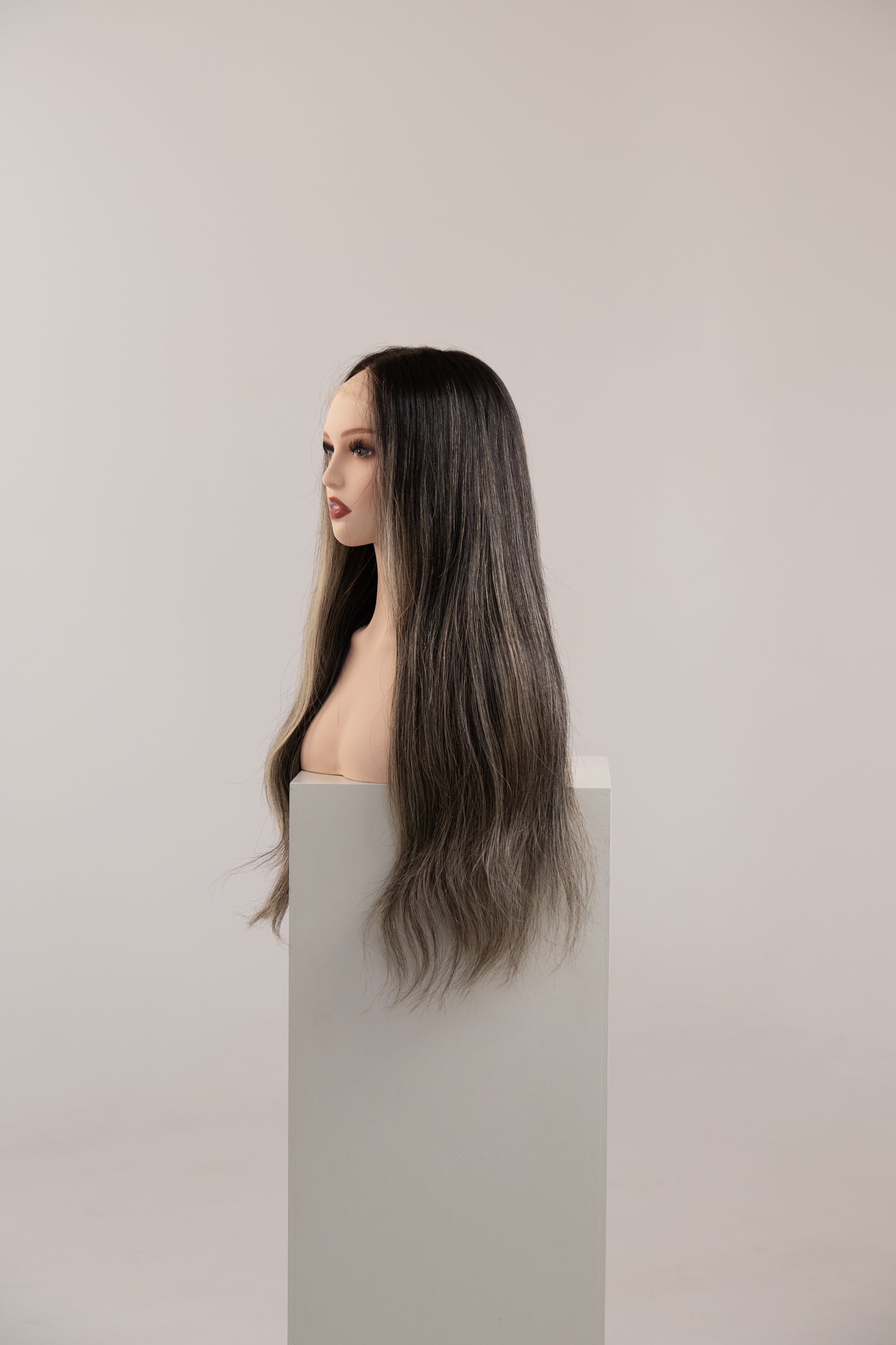 Celebrity Wig B 0037